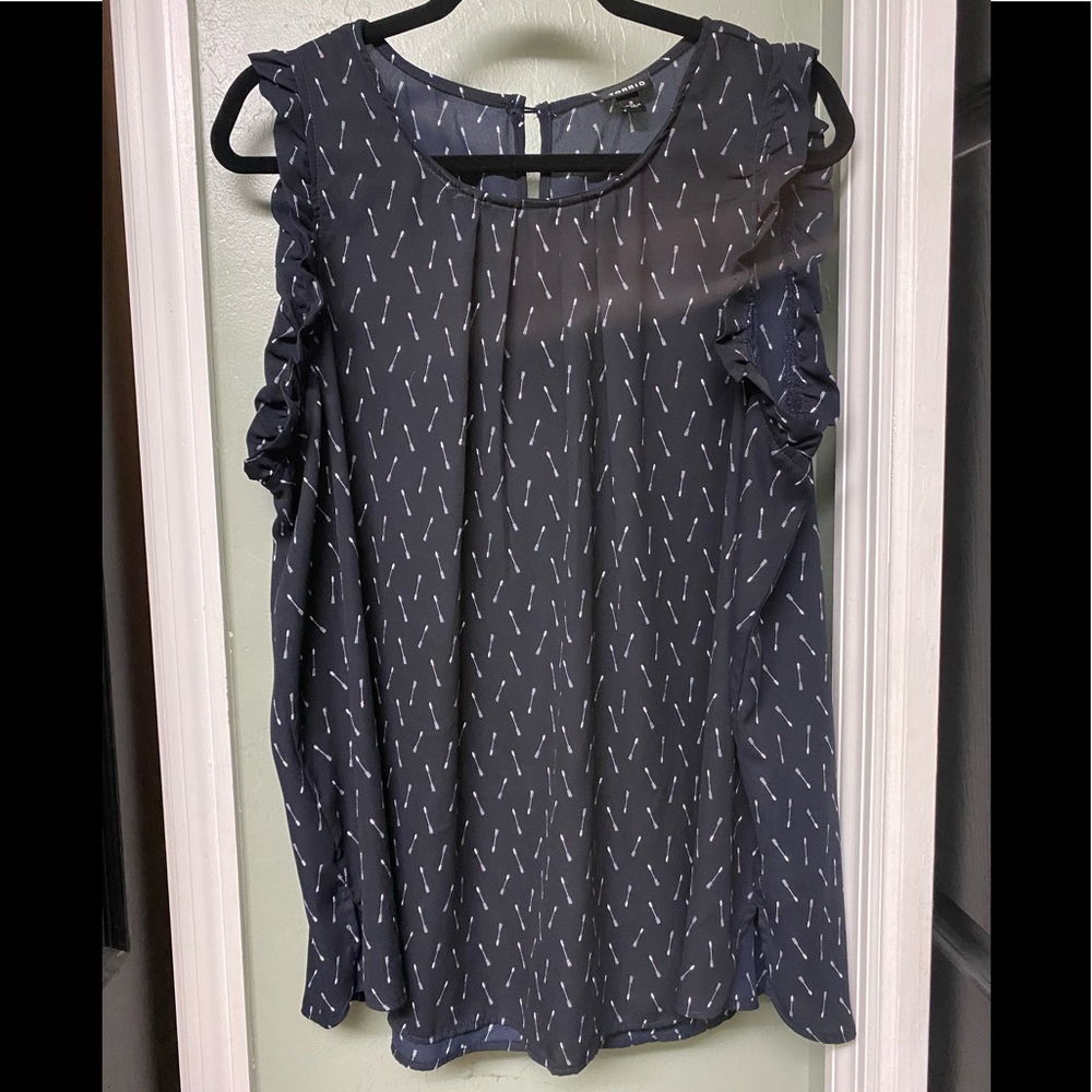 Torrid 2 Arrow blouse
